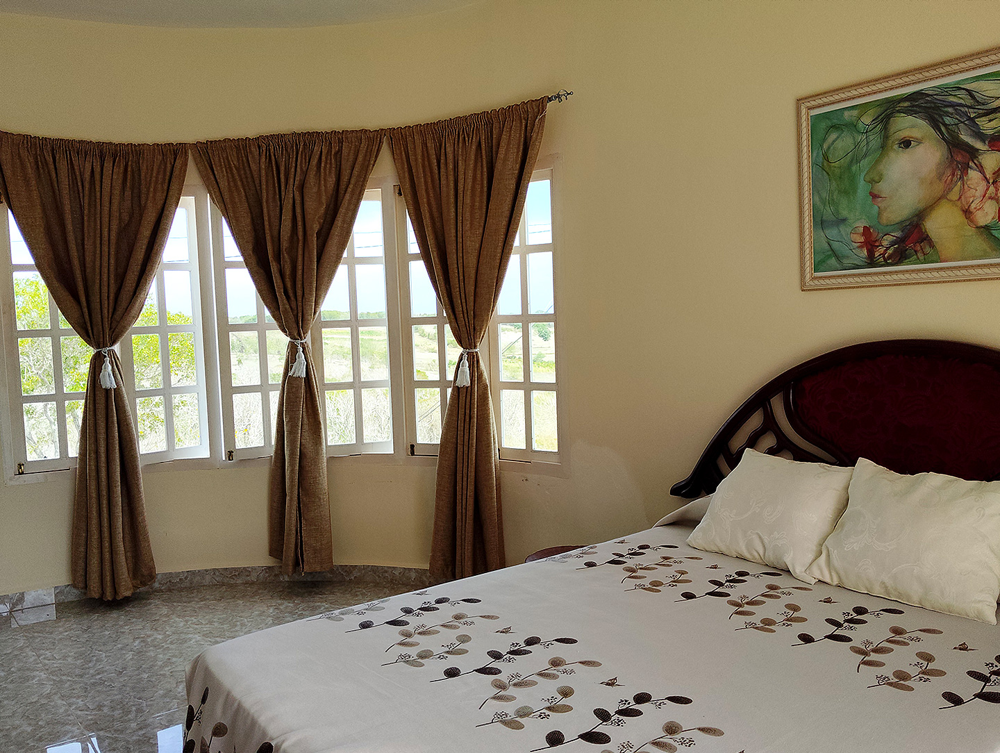 room-mountain-view-2